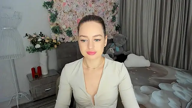 MiracleCurly online show from October 2025 07:04:02 PM