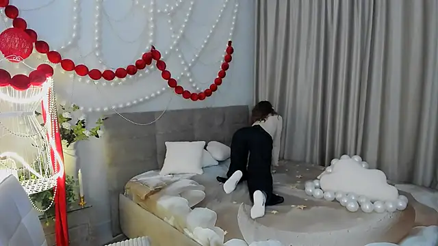 MiracleCurly online show from February 2026 10:19:02 AM