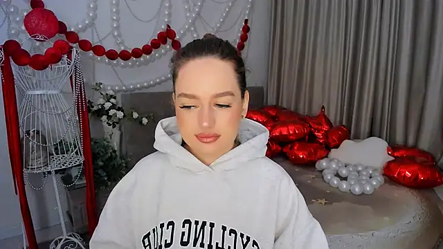 MiracleCurly online show from March 2026 06:04:01 PM