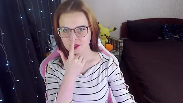 MissBrightShine online show from February 2025 01:01:01 PM