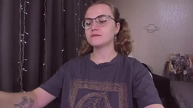 MissBrightShine online show from October 2025 10:16:02 AM