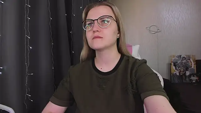 MissBrightShine online show from March 2026 10:38:01 AM