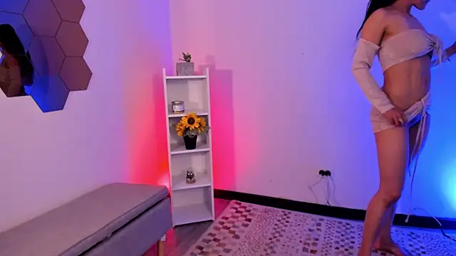  aish a  online show from November 2025 09:39:01 PM