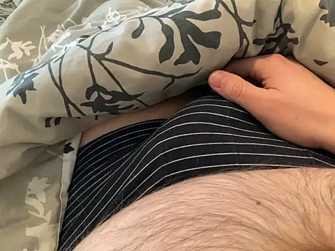 Benni81nrw online show from February 2026 03:40:02 PM