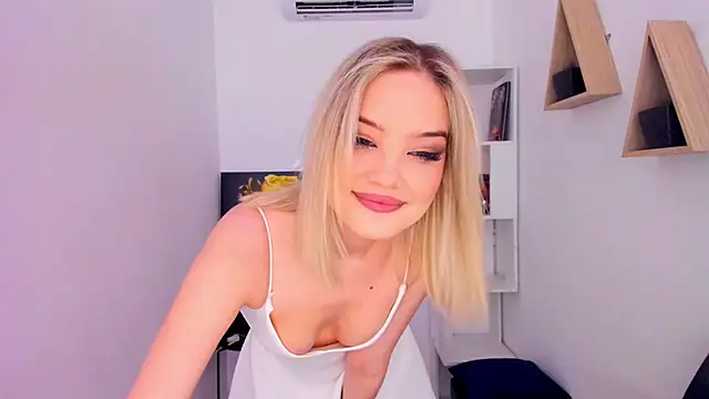 FloweryLove 1 online show from March 2025 02:51:02 PM