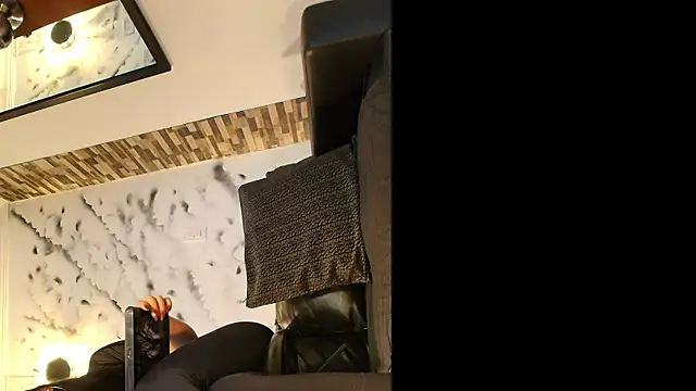 Sophie LittleS online show from November 2025 12:49:01 PM