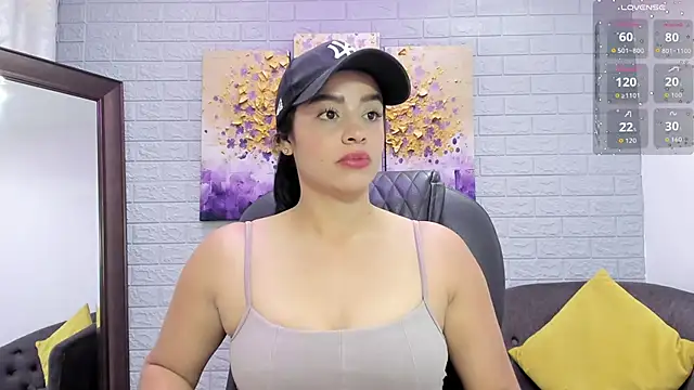 Paula Desousa online show from November 2025 01:55:01 PM