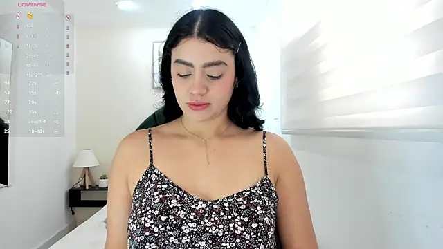 Snapshot of Paula_Desousa chatting on June 2026 04:22:01 PM Paula Desousa online show from June 2026 04:22:01 PM