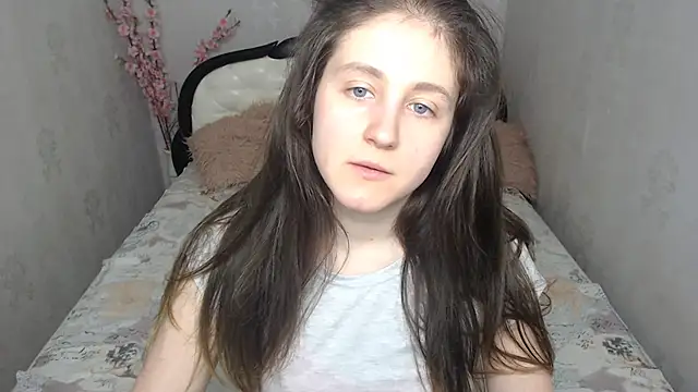 Snapshot of Holliy_Cooper chatting on June 2026 09:01:02 AM Holliy Cooper online show from June 2026 09:01:02 AM