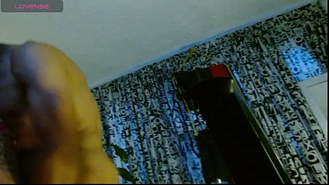 Snapshot of DULCE_ZOE chatting on January 2025 11:09:02 AM DULCE ZOE online show from January 2025 11:09:02 AM