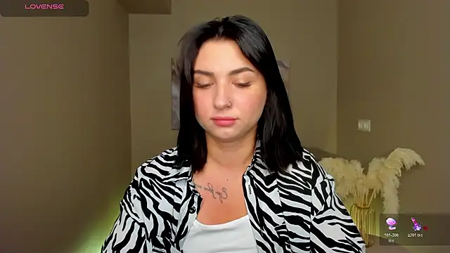Snapshot of Sourr_Lollipop chatting on July 2026 11:42:01 PM Sourr Lollipop online show from July 2026 11:42:01 PM