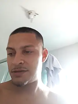 emrehliug12 online show from February 2026 03:05:02 PM