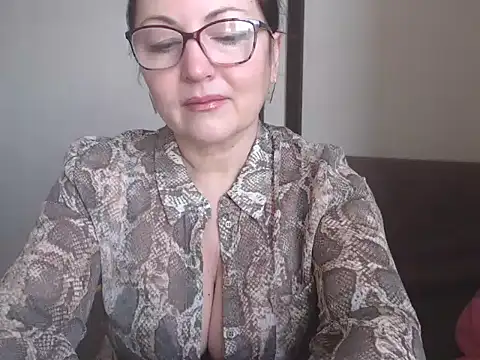 Alma44 online show from January 2026 08:29:01 AM