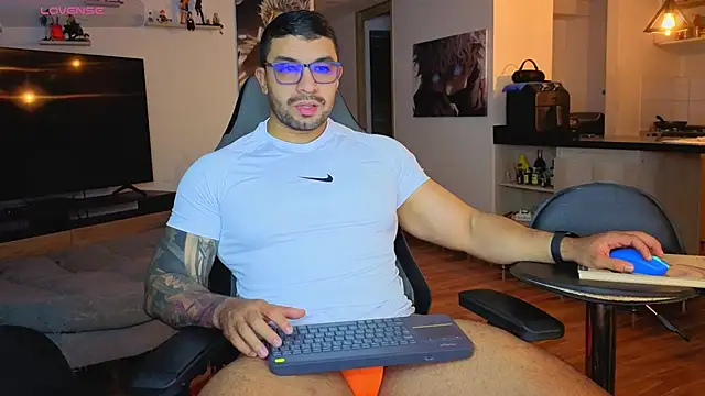 Michael Diamond online show from November 2025 02:54:01 AM