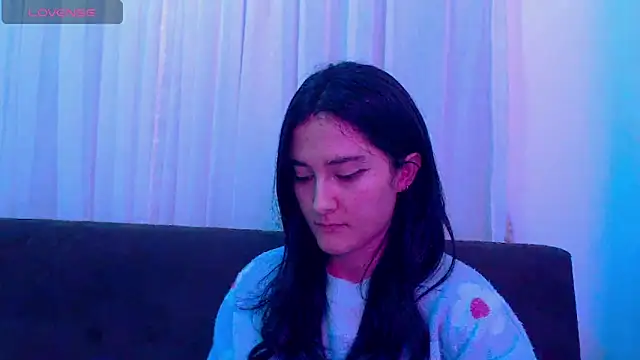 Snapshot of AlissonnFoxx chatting on June 2026 02:27:01 AM AlissonnFoxx online show from June 2026 02:27:01 AM