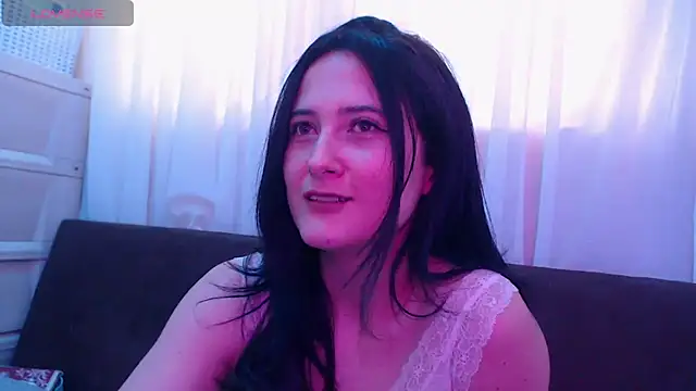 Snapshot of AlissonnFoxx chatting on June 2026 10:36:02 PM AlissonnFoxx online show from June 2026 10:36:02 PM
