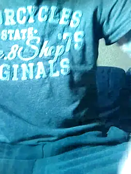 PIercingBoy38 online show from October 2025 01:04:02 PM