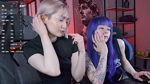 ReiYosimoto online show from November 2025 04:20:02 PM