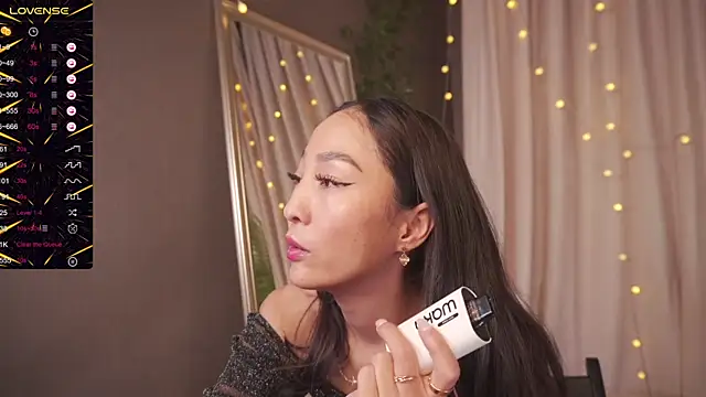 1reisatumi  online show from November 2025 07:02:02 PM