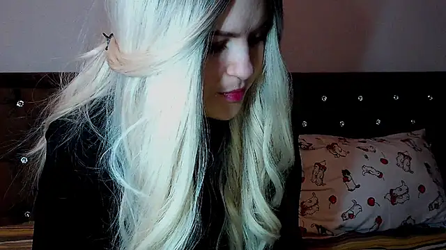 Snapshot of Sara4uu chatting on September 2025 12:10:02 AM Sara4uu online show from September 2025 12:10:02 AM