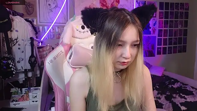 Evie Ro online show from February 2025 11:23:02 PM