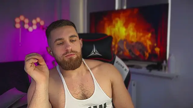 Snapshot of Sweeet__boy chatting on February 2026 11:48:01 AM Sweeet boy online show from February 2026 11:48:01 AM