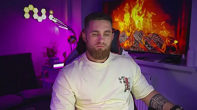 Snapshot of Sweeet__boy chatting on February 2026 07:28:02 PM Sweeet boy online show from February 2026 07:28:02 PM