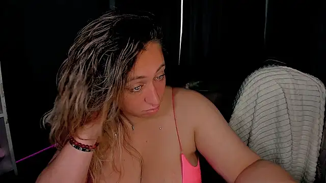 Snapshot of CumOnMy_Tits chatting on September 2025 12:56:02 AM CumOnMy Tits online show from September 2025 12:56:02 AM
