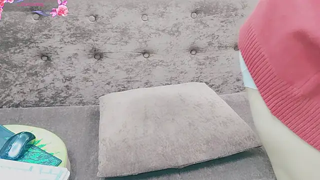 Sophie Secret online show from November 2025 10:21:02 PM