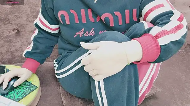 Sophie Secret online show from November 2025 09:39:01 PM