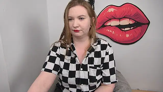 LaraDream online show from December 2025 03:43:02 PM