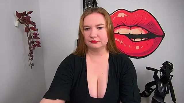Snapshot of LaraDream chatting on June 2026 02:55:01 PM LaraDream online show from June 2026 02:55:01 PM