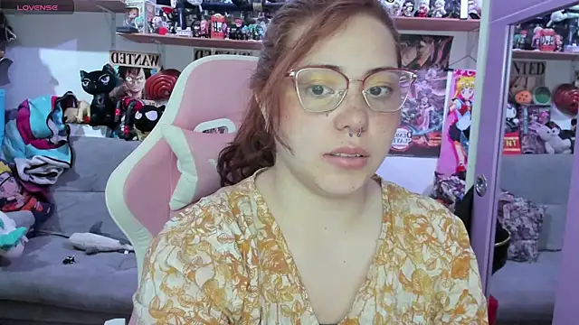 soficammy online show from April 2026 09:01:02 PM