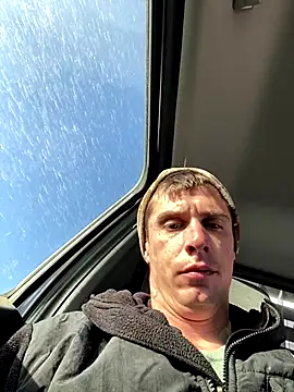 Snapshot of DillPie chatting on December 2025 03:27:02 PM DillPie online show from December 2025 03:27:02 PM