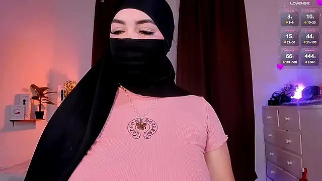 Snapshot of KeishaDanger_ chatting on January 2025 10:34:02 PM KeishaDanger online show from January 2025 10:34:02 PM