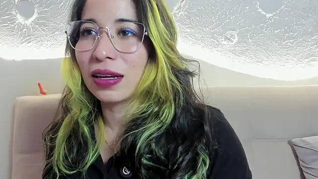 Snapshot of Laughing_Naty chatting on October 2025 02:33:01 AM Laughing Naty online show from October 2025 02:33:01 AM