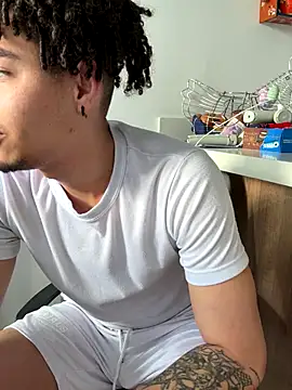 bigryann23 online show from November 2025 09:17:02 PM