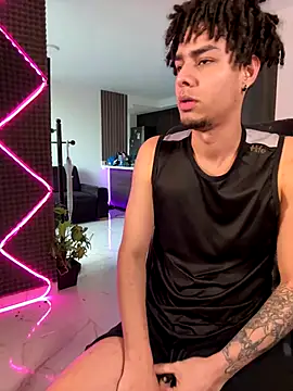 bigryann23 online show from November 2025 10:31:01 PM